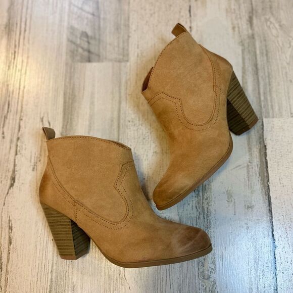 NWT Qupid Western Style Bootie - Picture 1 of 8